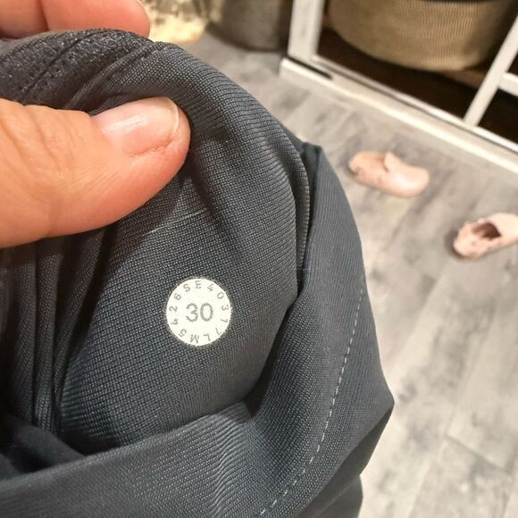 Lululemon Men's Navy Pants - Picture 4 of 4